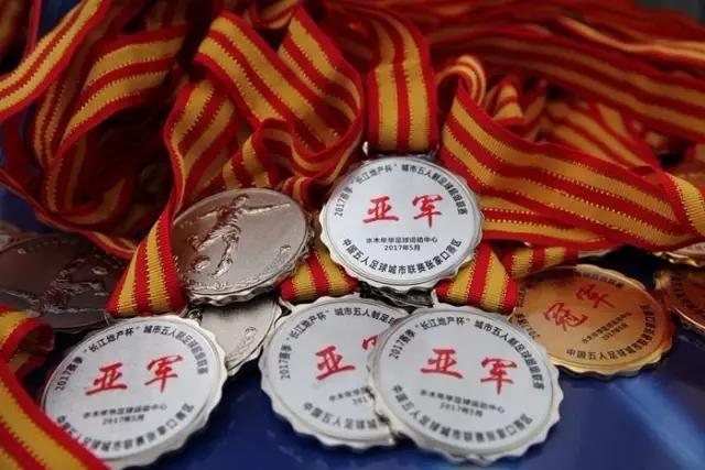 重庆游乐场水上设施故障致儿童掉水，遂紧急整改